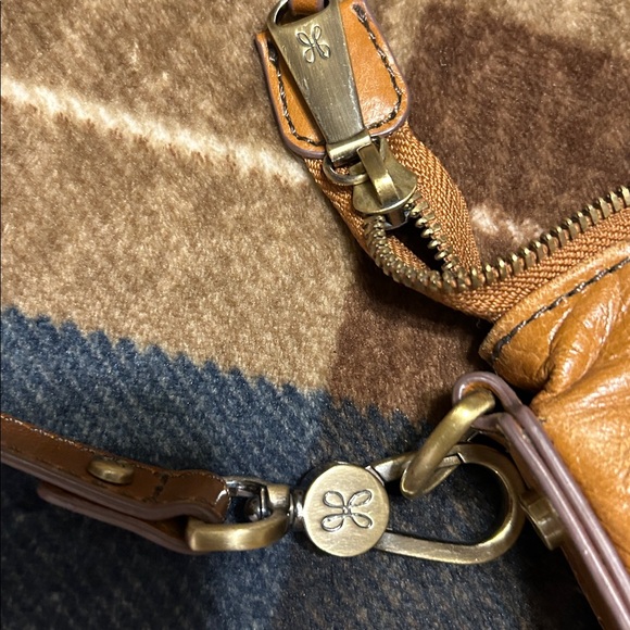 HOBO Tan Leather Shoulder Bag - Picture 3 of 15